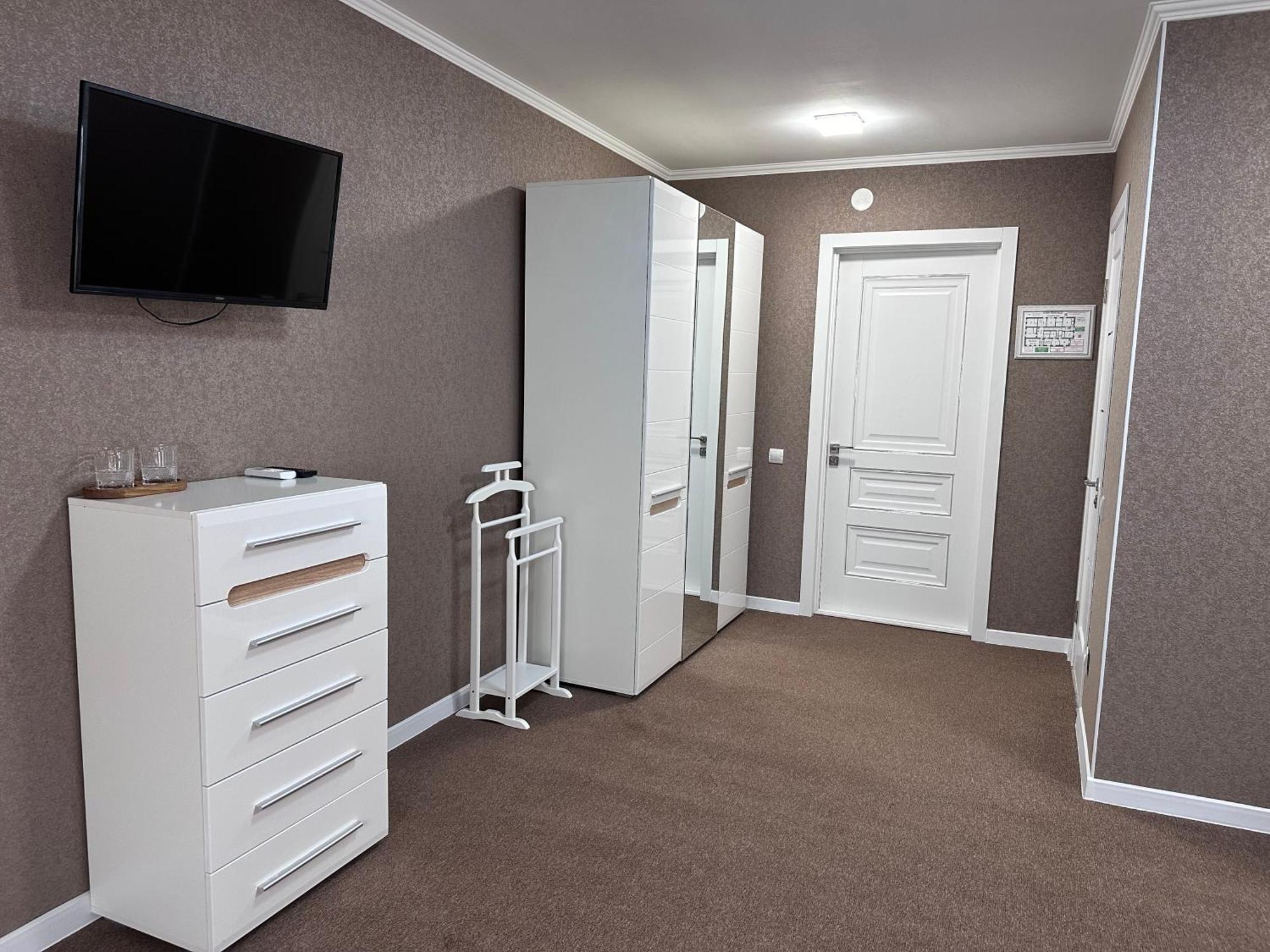 Hotel Korona Кропивницкий Экстерьер фото