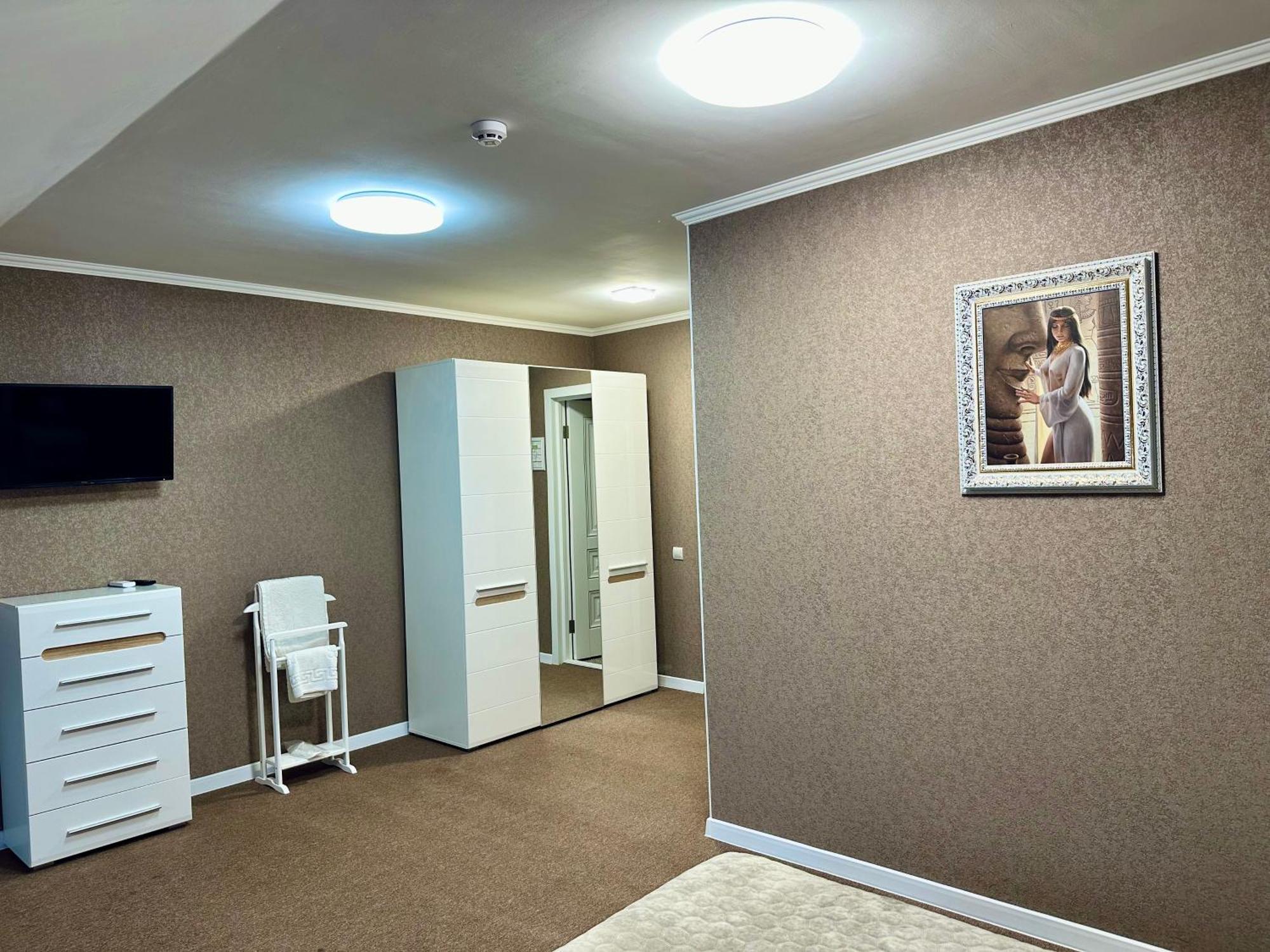 Hotel Korona Кропивницкий Экстерьер фото