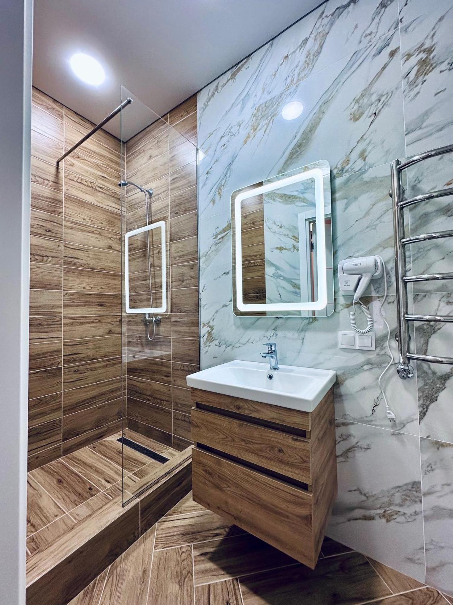 Hotel Korona Кропивницкий Экстерьер фото
