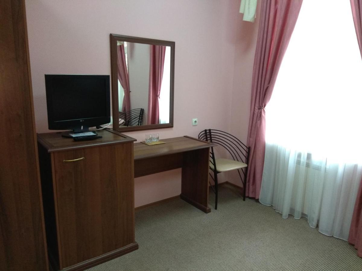 Hotel Korona Кропивницкий Экстерьер фото